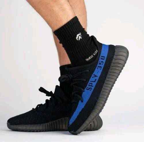 Adidas Yeezy 350 Dazzling Blue First Copy 7A Quality Adidas Yeezy 350 Dazzling Blue First Copy 7A Quality