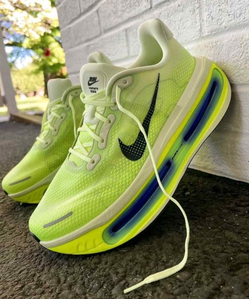 6a99ed39f0631.jpeg Nike Vomero Premium Volt Tint – First Copy - Image 1
